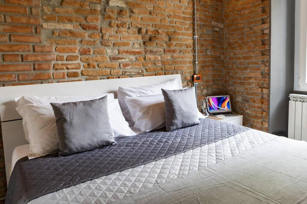 Canonica Brick Apartment ミラノ エクステリア 写真